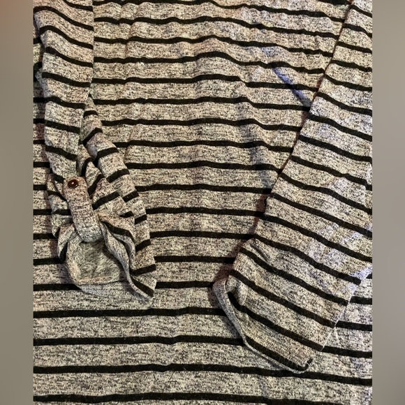 Reitmans top grey with black stripes. Stretchy fabric button down v neck sweater - Picture 7 of 10